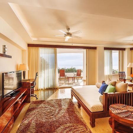 פוארטו ואלארטה Grand Miramar All Luxury Suites & Residences (Adults Only) מראה חיצוני תמונה