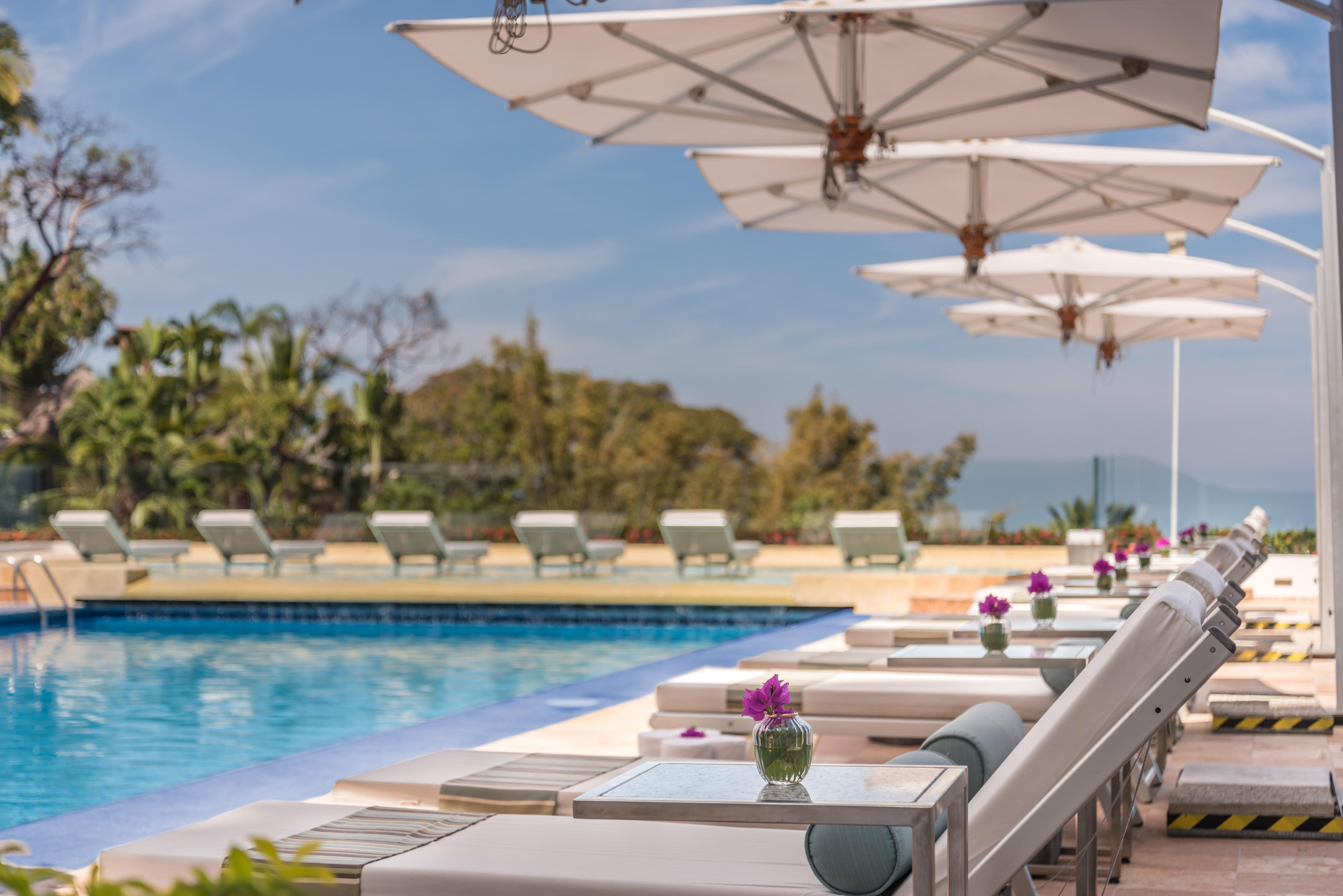 פוארטו ואלארטה Grand Miramar All Luxury Suites & Residences (Adults Only) מראה חיצוני תמונה