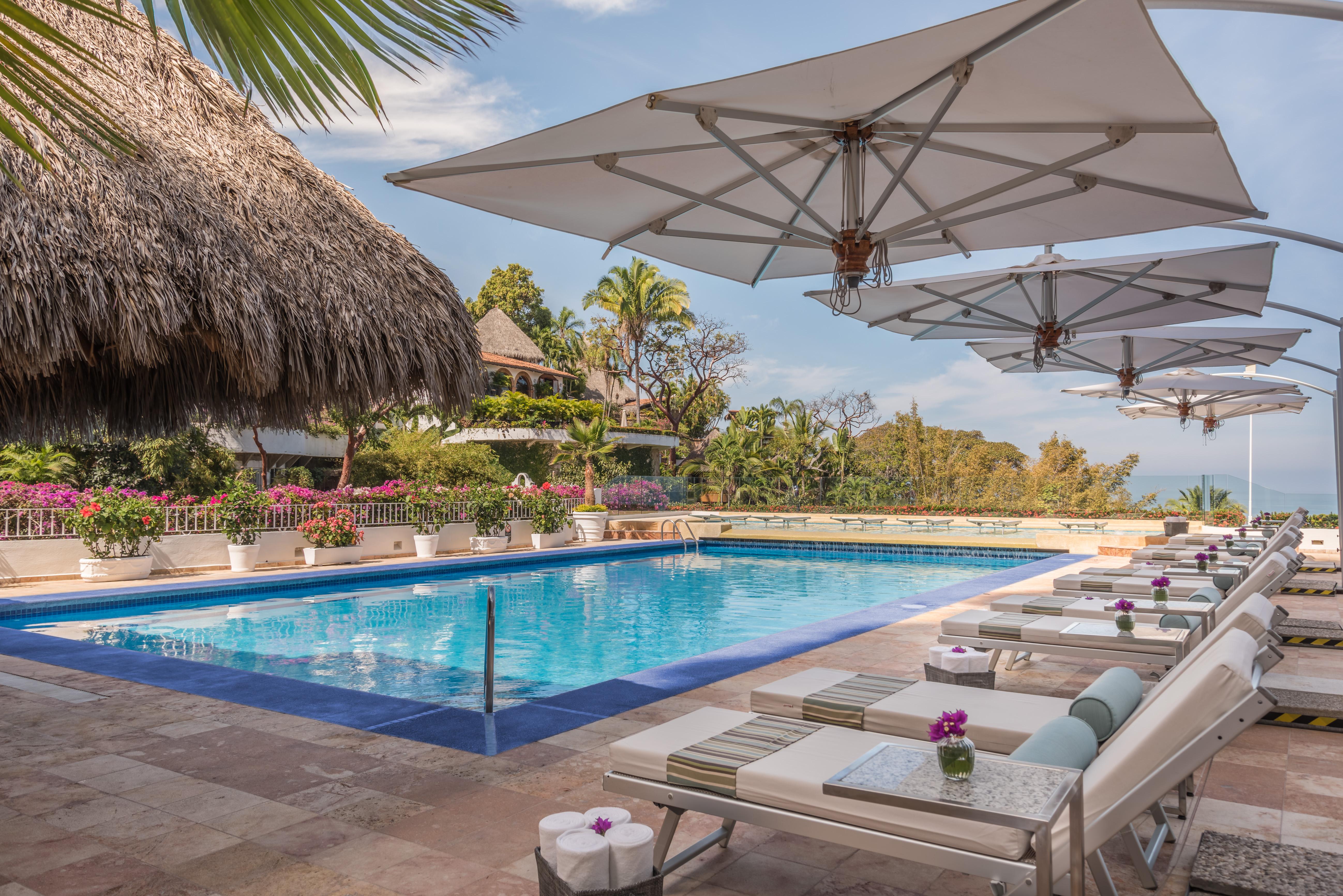 פוארטו ואלארטה Grand Miramar All Luxury Suites & Residences (Adults Only) מראה חיצוני תמונה