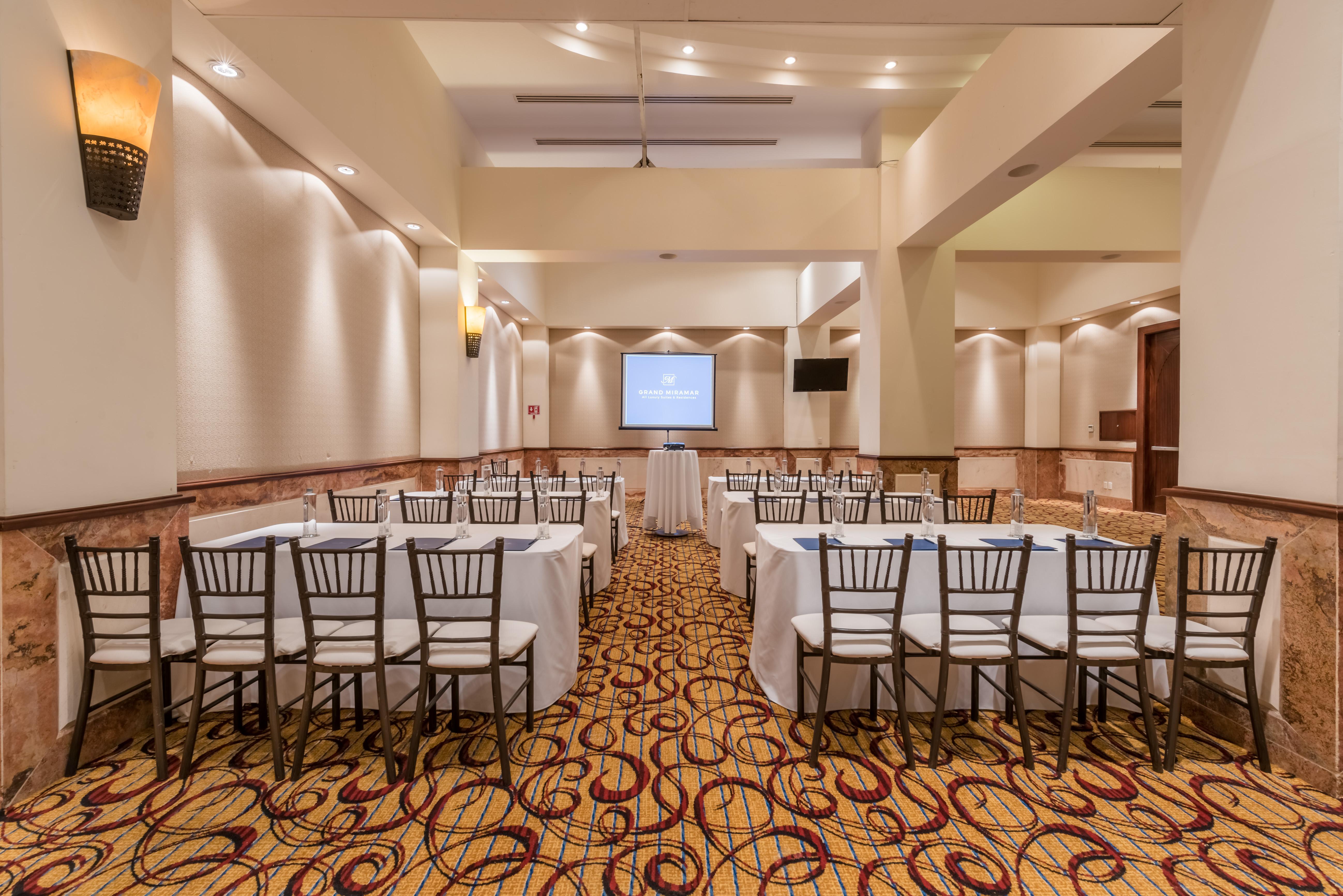 פוארטו ואלארטה Grand Miramar All Luxury Suites & Residences (Adults Only) מראה חיצוני תמונה