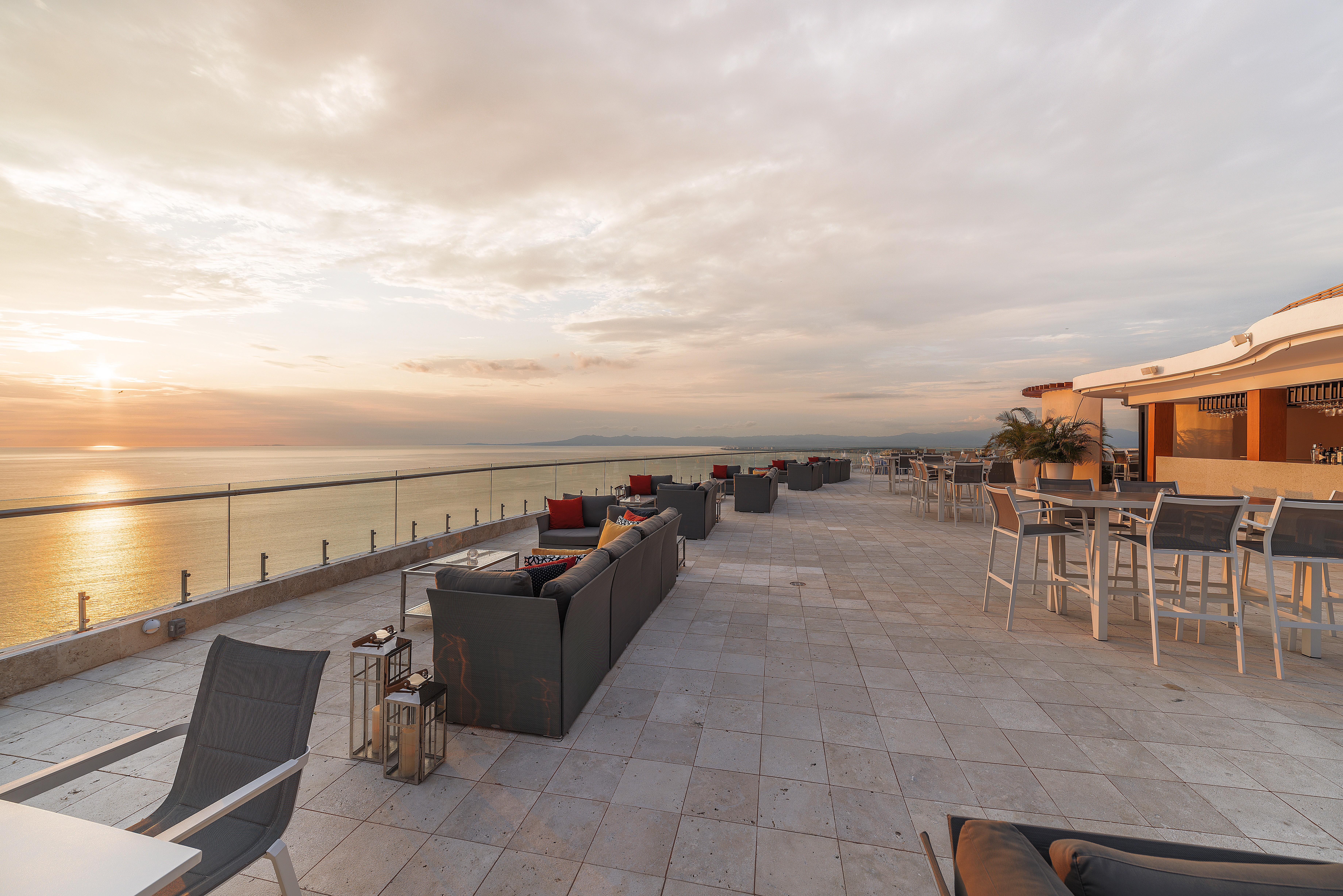 פוארטו ואלארטה Grand Miramar All Luxury Suites & Residences (Adults Only) מראה חיצוני תמונה