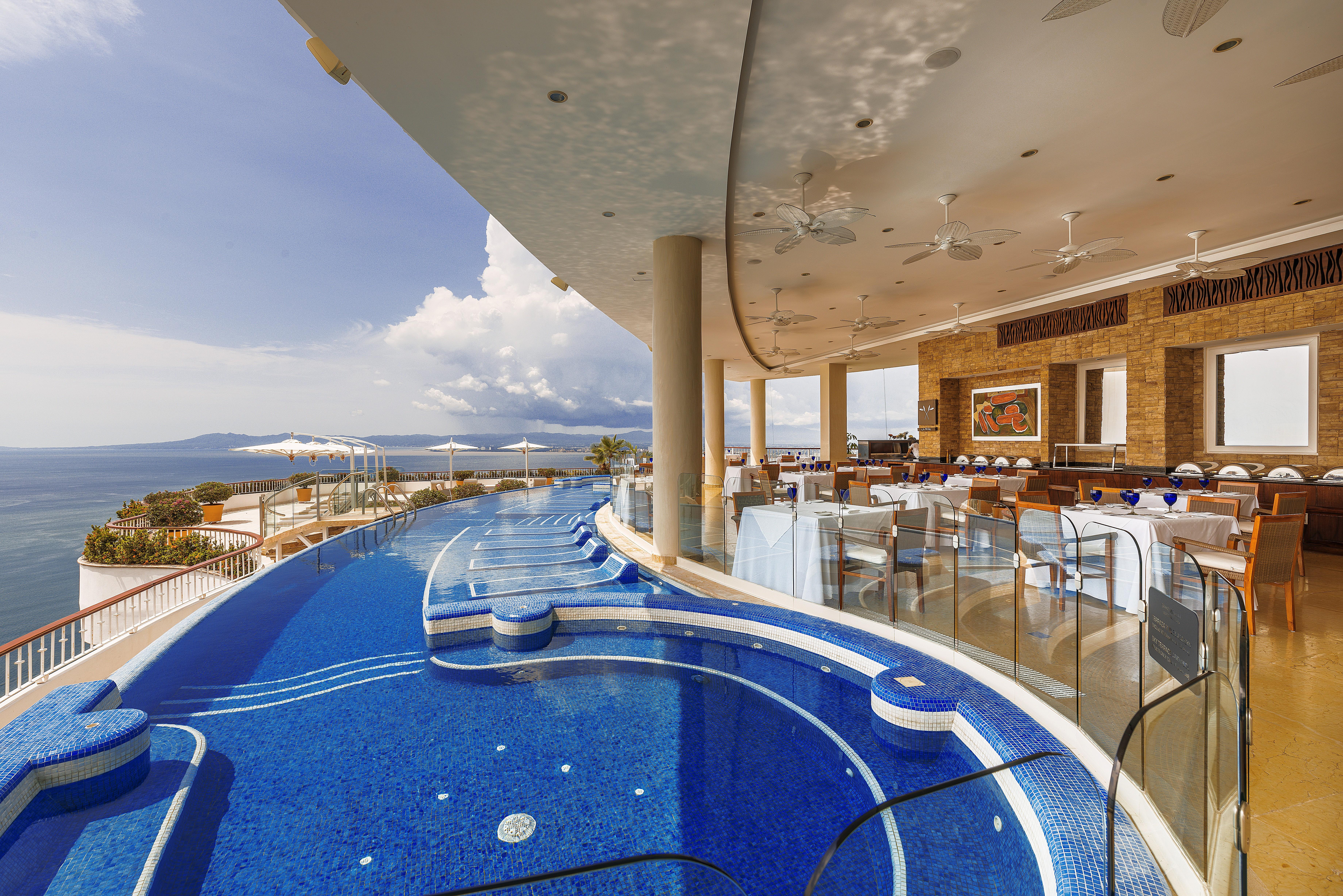 פוארטו ואלארטה Grand Miramar All Luxury Suites & Residences (Adults Only) מראה חיצוני תמונה