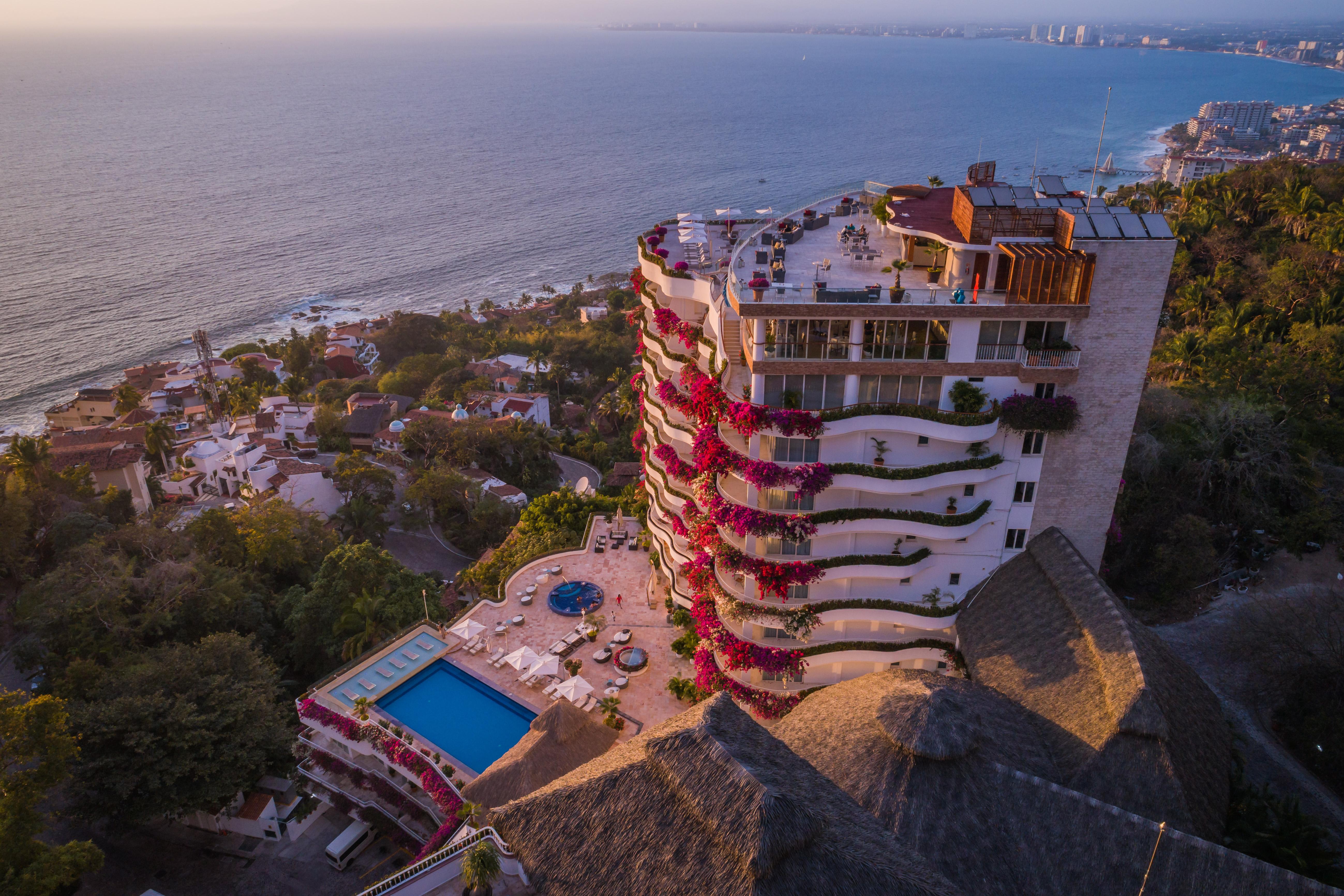 פוארטו ואלארטה Grand Miramar All Luxury Suites & Residences (Adults Only) מראה חיצוני תמונה