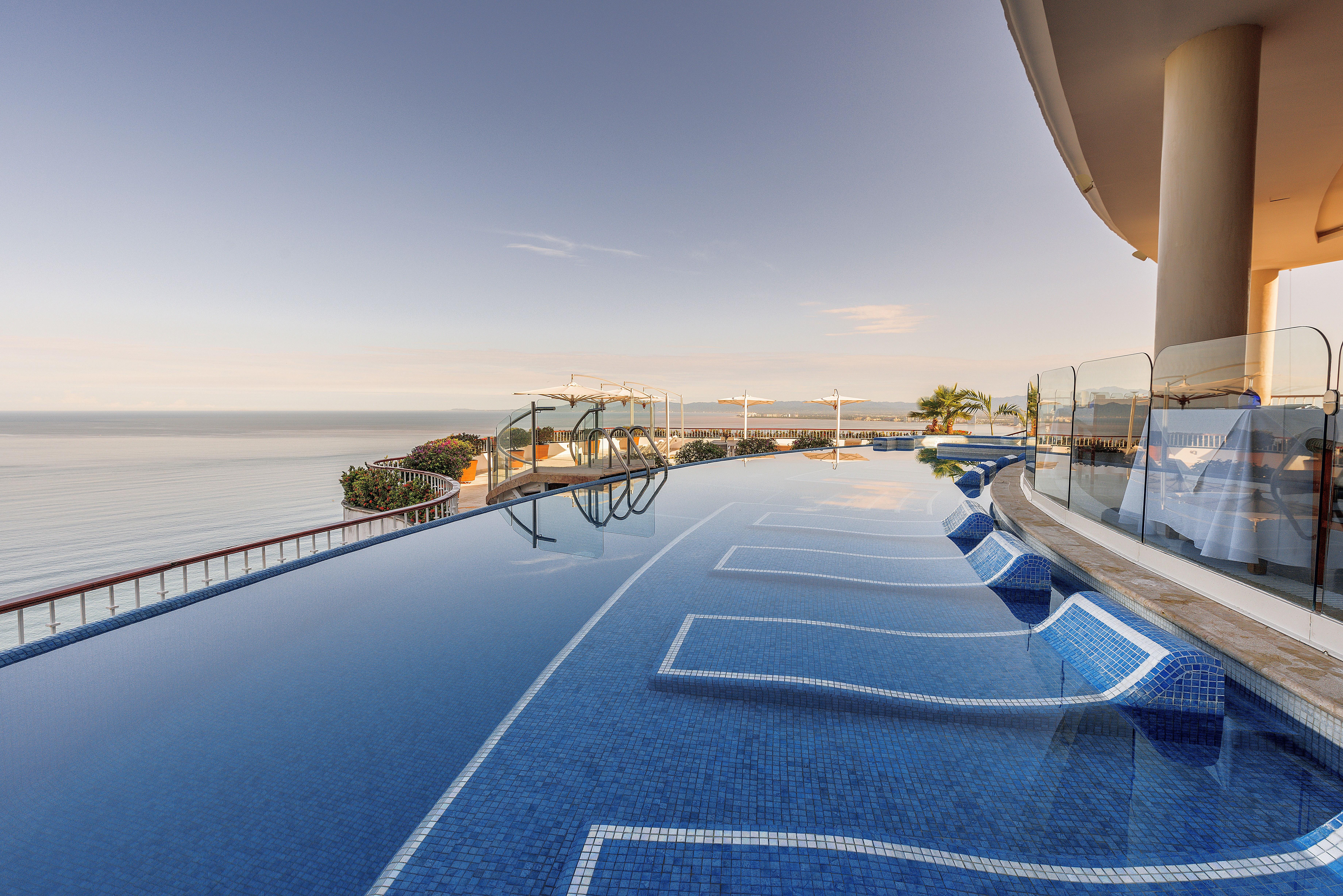 פוארטו ואלארטה Grand Miramar All Luxury Suites & Residences (Adults Only) מראה חיצוני תמונה